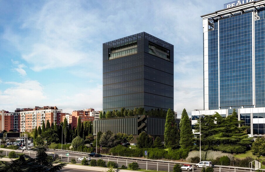 Calle Retama, 7, Madrid, Madrid à louer - Photo de l’immeuble – Image 2 sur 5