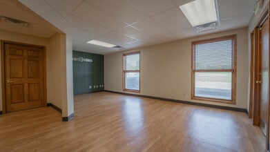 850 Marsh St, Valparaiso, IN à louer Photo de l’immeuble– Image 2 sur 9