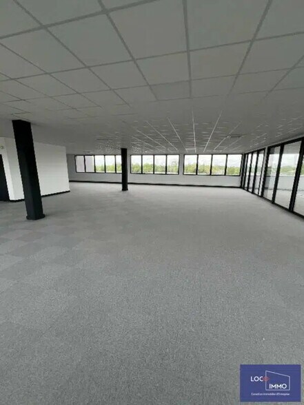 Bureau dans Mérignac à louer - Photo de l’immeuble – Image 1 sur 8