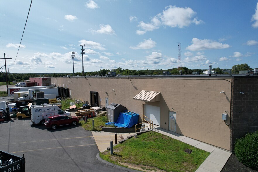 290 Vanderbilt Ave, Norwood, MA à louer - Photo de l’immeuble – Image 3 sur 10