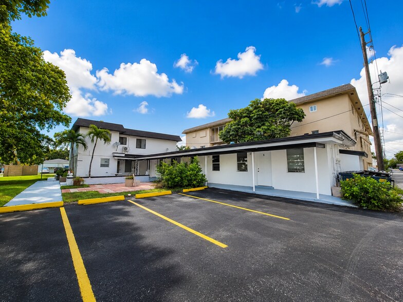 1858 Dewey St, Hollywood, FL à vendre - Photo de l’immeuble – Image 2 sur 20