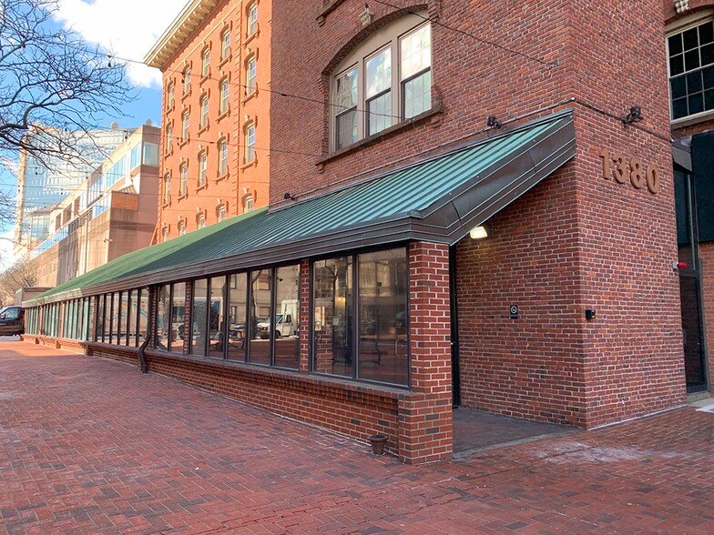 1380-1398 Main St, Springfield, MA à louer - Photo de l’immeuble – Image 1 sur 15
