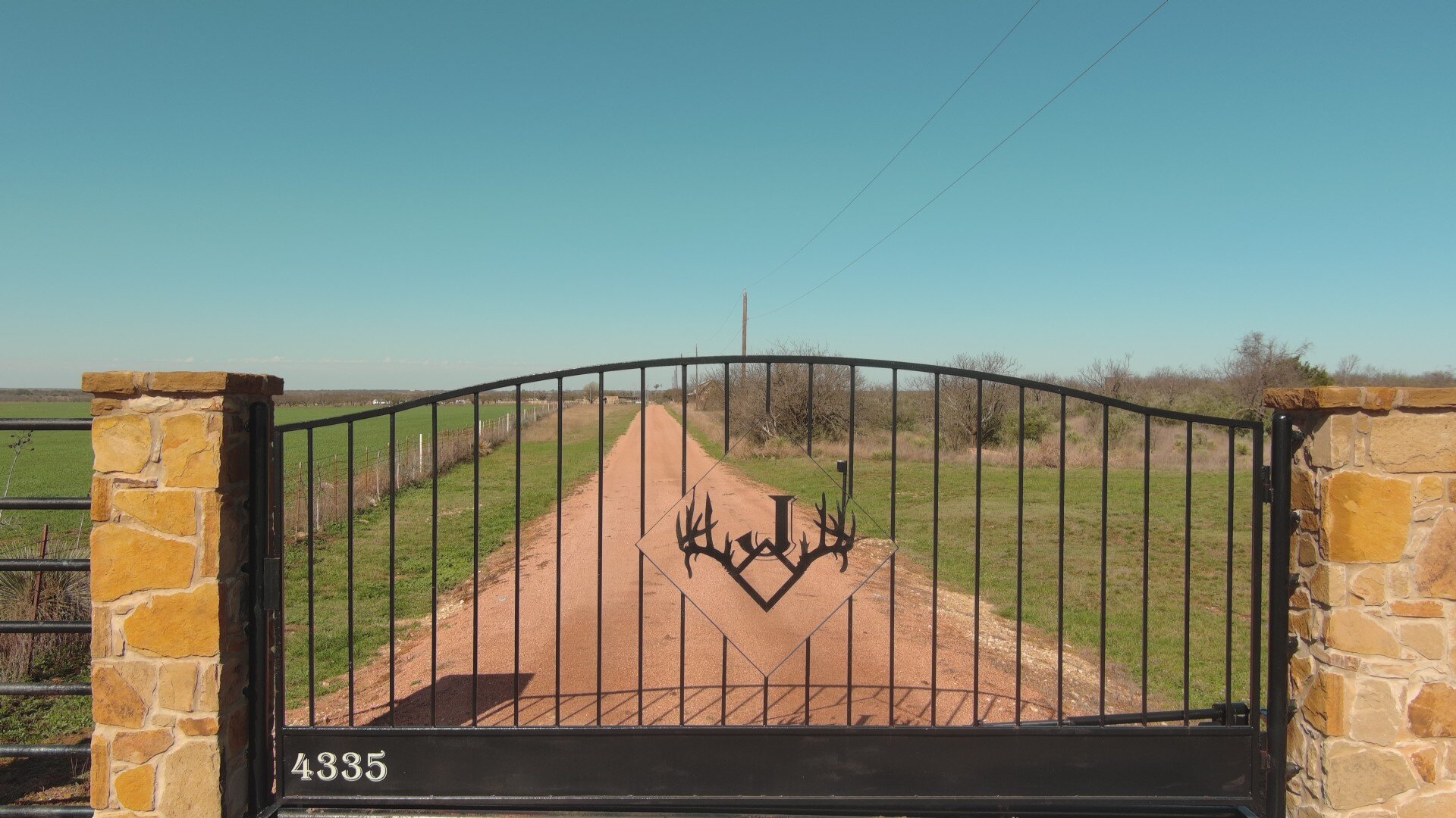 4335 US-190, Rochelle, TX à vendre Photo principale– Image 1 sur 80