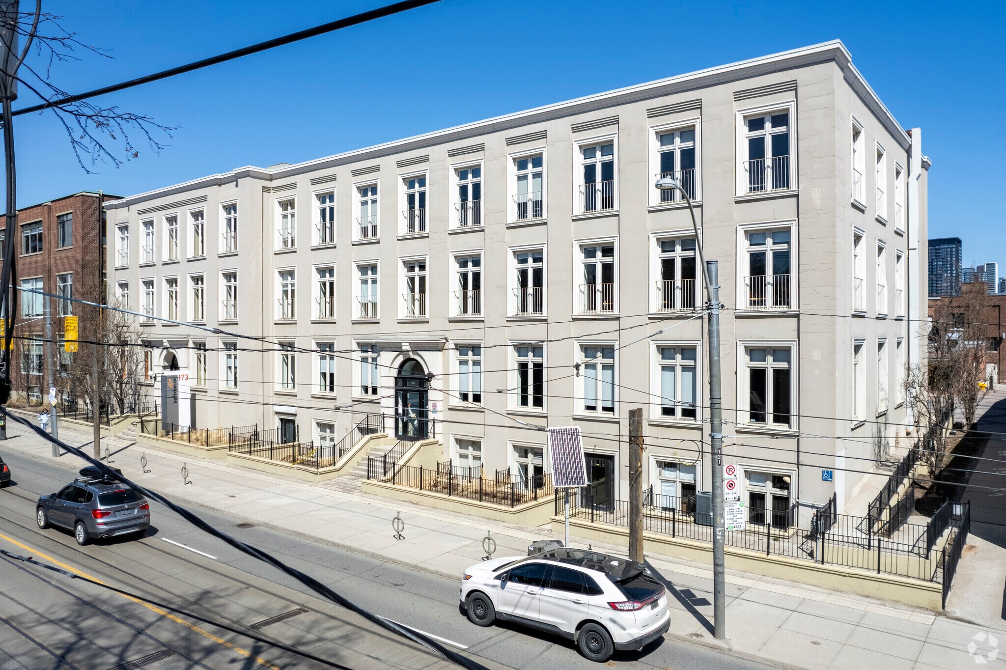 173 Dufferin St, Toronto, ON à louer Photo principale– Image 1 sur 7