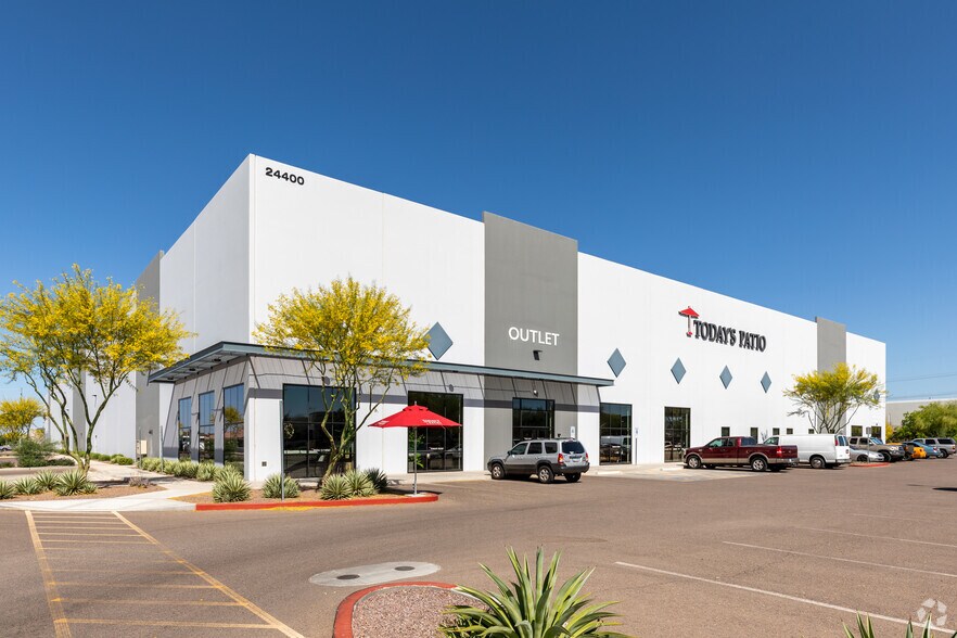 24400 N 19th Ave, Phoenix, AZ à louer - Photo de l’immeuble – Image 2 sur 5