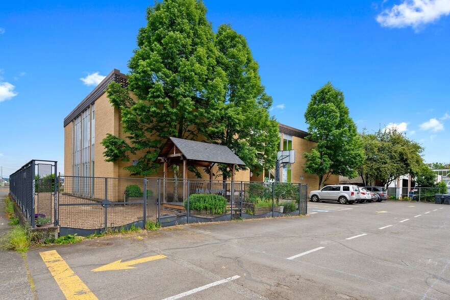 2510 SW 1st Ave, Portland, OR à louer - Photo de l’immeuble – Image 3 sur 42