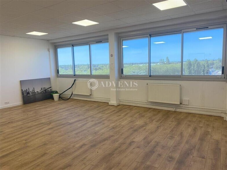 Bureau dans Trappes à vendre - Photo intérieure – Image 3 sur 6