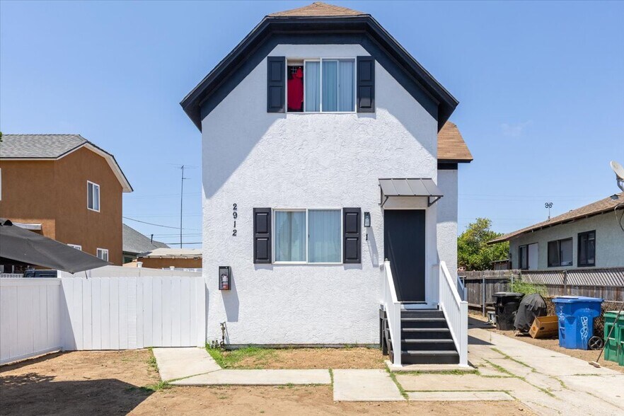 2912 Logan Ave, San Diego, CA à vendre - Photo de l’immeuble – Image 3 sur 10