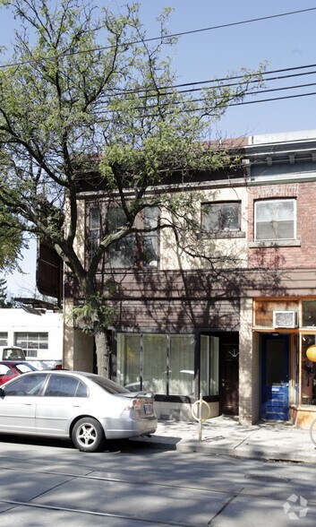 1052 Queen St W, Toronto, ON à louer - Photo principale – Image 1 sur 2
