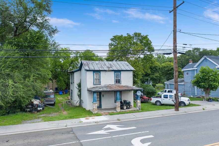 208 E 6th St, Front Royal, VA à vendre - Photo de l’immeuble – Image 1 sur 8