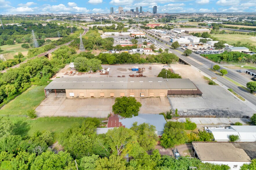 2224 E Lancaster Ave, Fort Worth, TX à louer - Photo principale – Image 1 sur 10