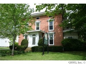 Plus de détails pour 425 Washington St, Watertown, NY - Bureau à vendre