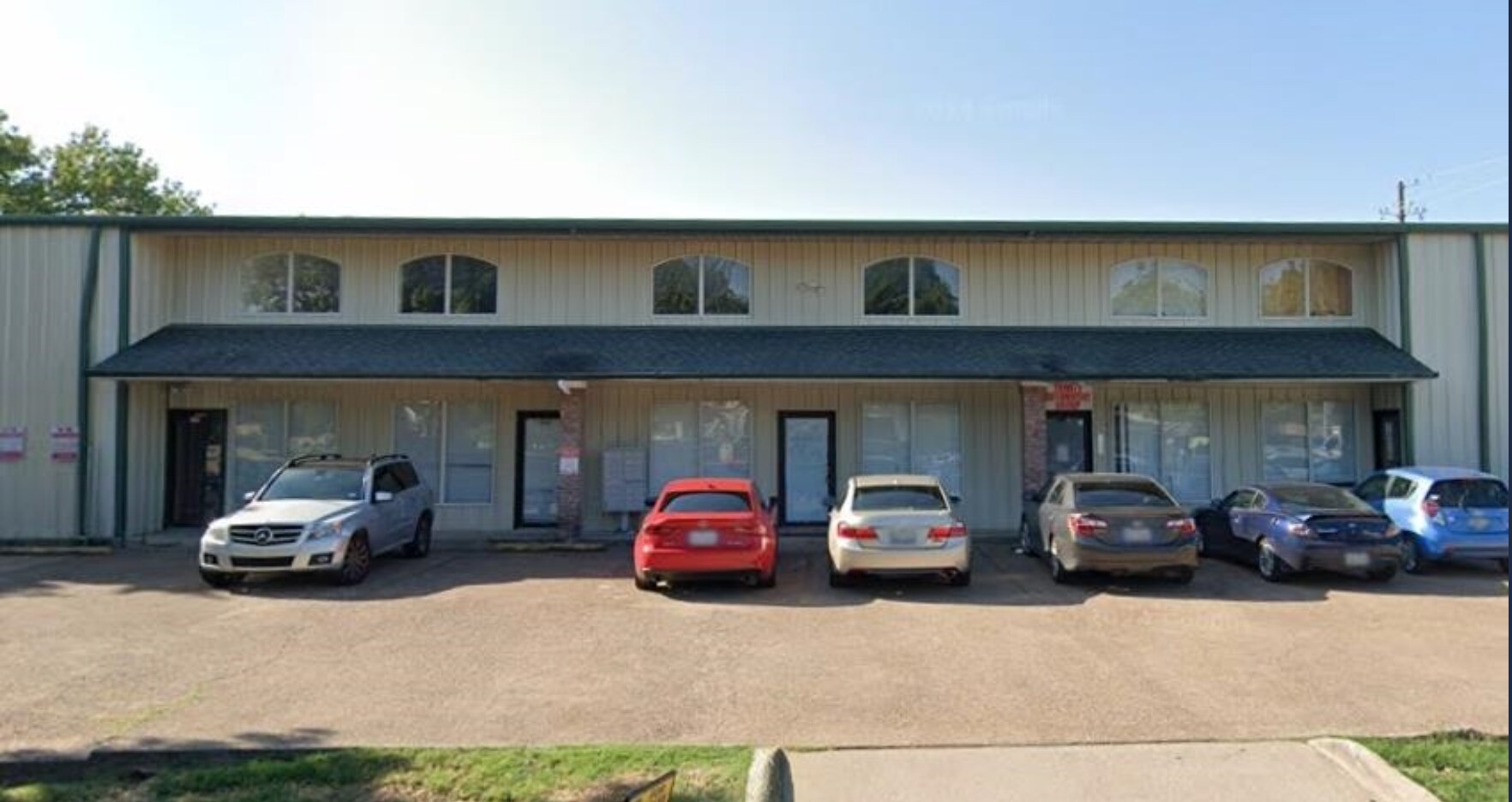 7700 Ronnie Dr, Dallas, TX à louer Photo de l’immeuble– Image 1 sur 2