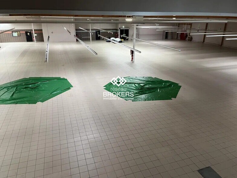 Local commercial dans Segré-en-Anjou Bleu à louer - Photo intérieure – Image 3 sur 5