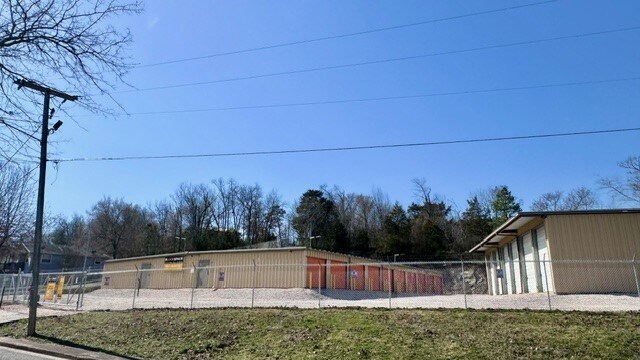 130 Illinois St, Hot Springs National Park, AR à vendre - Photo de l’immeuble – Image 1 sur 22