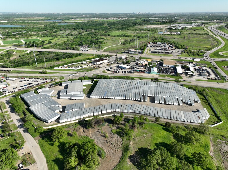 5956 W Jefferson Blvd, Dallas, TX à louer - Aérien – Image 2 sur 4