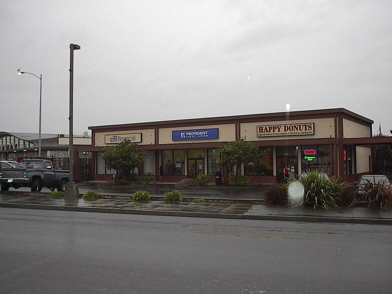 800 W Harris St, Eureka, CA à louer - Photo principale – Image 2 sur 9