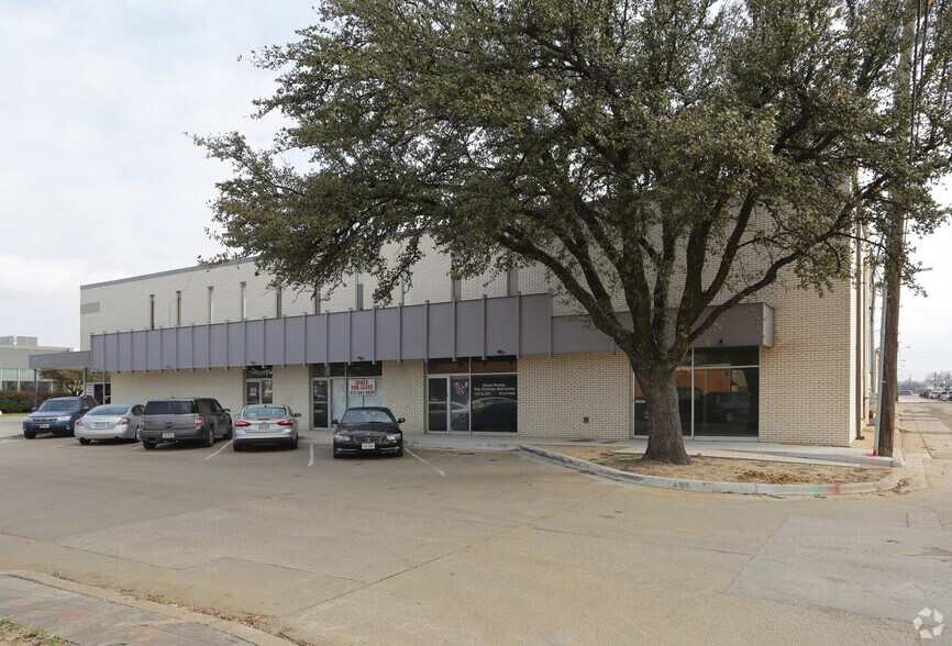 209 W Main St, Grand Prairie, TX à vendre - Photo de l’immeuble – Image 2 sur 6
