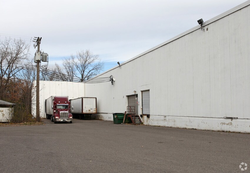 925 N Zane Ave, Golden Valley, MN à vendre - Photo de l’immeuble – Image 2 sur 11