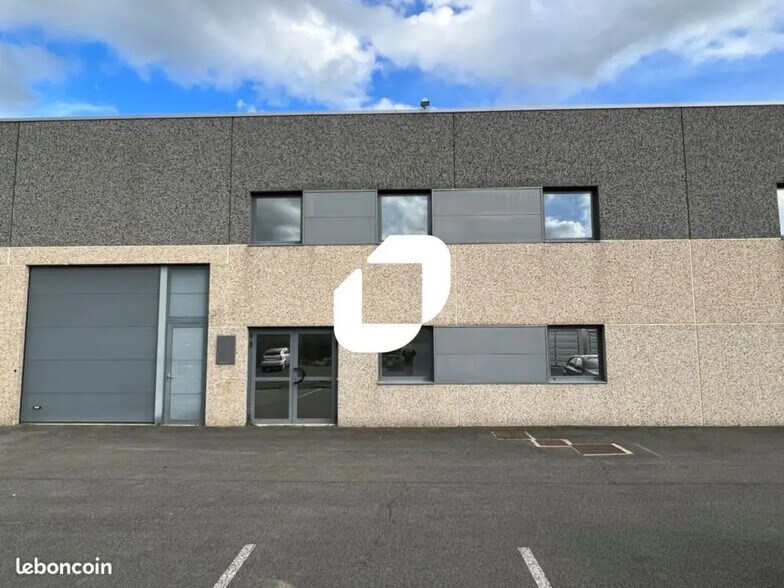 Local d’activités dans Rouvroy à louer - Photo de l’immeuble – Image 1 sur 6