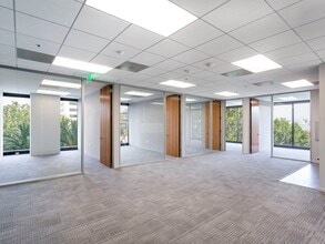 11100 Santa Monica Blvd, Los Angeles, CA à louer Photo intérieure– Image 2 sur 10