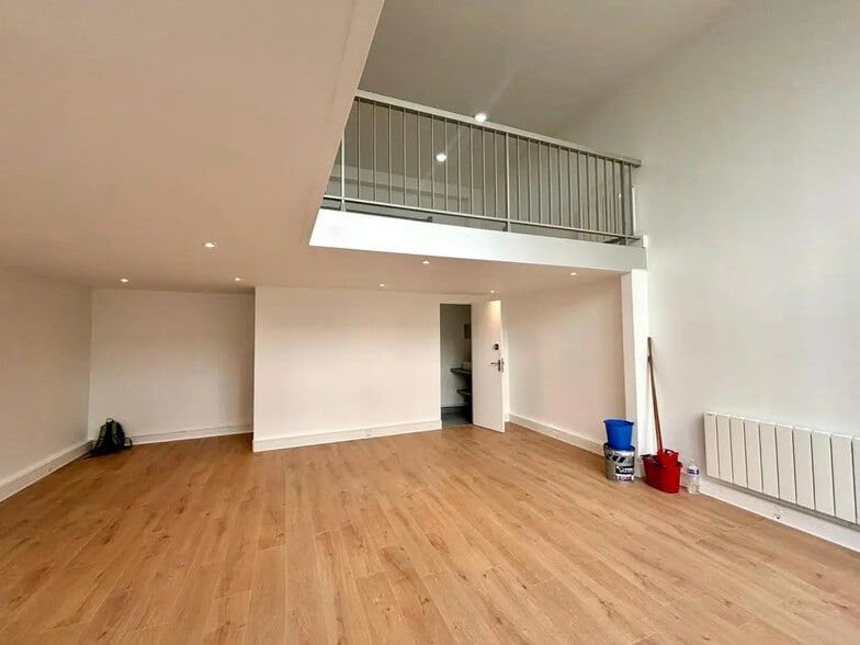 Bureau dans Paris à louer - Photo de l’immeuble – Image 2 sur 6