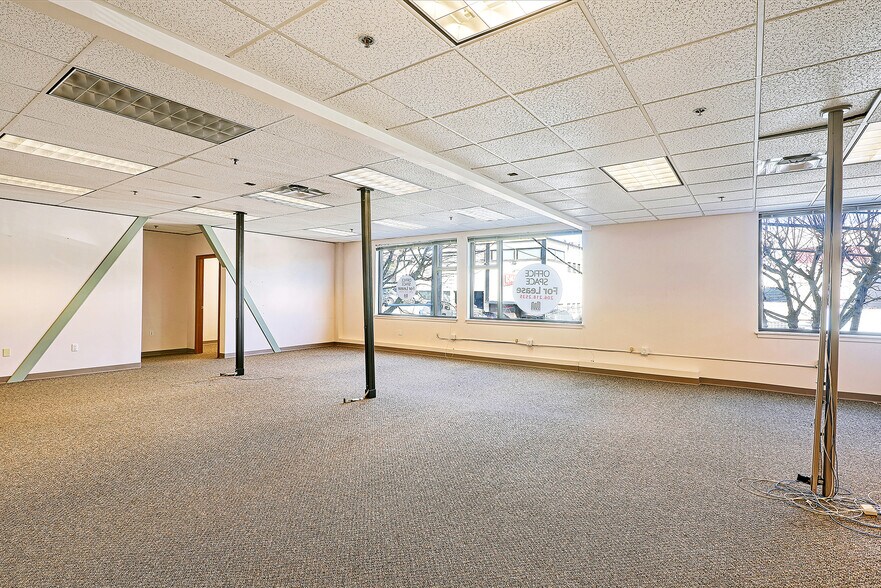 1225 S Weller St, Seattle, WA à louer - Photo intérieure – Image 2 sur 14