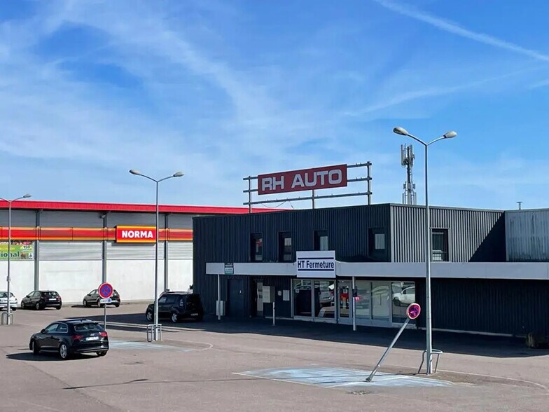 Local d'activités dans Valmont à vendre - Photo de l’immeuble – Image 2 sur 18