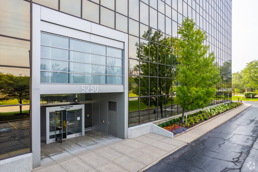 5250 Old Orchard Rd, Skokie, IL à louer - Photo de l’immeuble – Image 1 sur 4