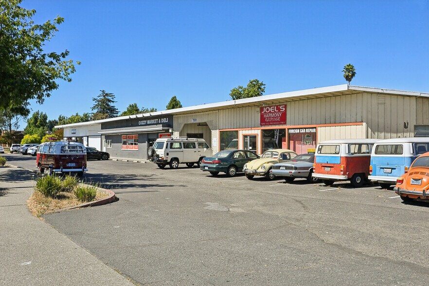 7874-7890 Old Redwood Hwy, Cotati, CA à vendre - Photo de l’immeuble – Image 1 sur 12