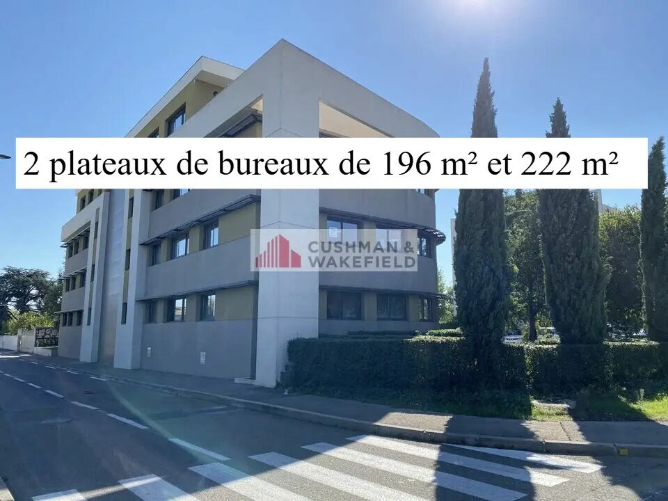 Bureau dans Nîmes à louer Photo de l’immeuble– Image 1 sur 4