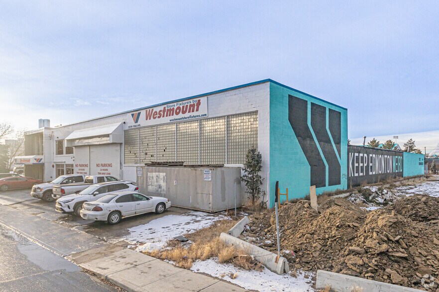 8520 106A Ave NW, Edmonton, AB à louer - Photo de l’immeuble – Image 1 sur 9