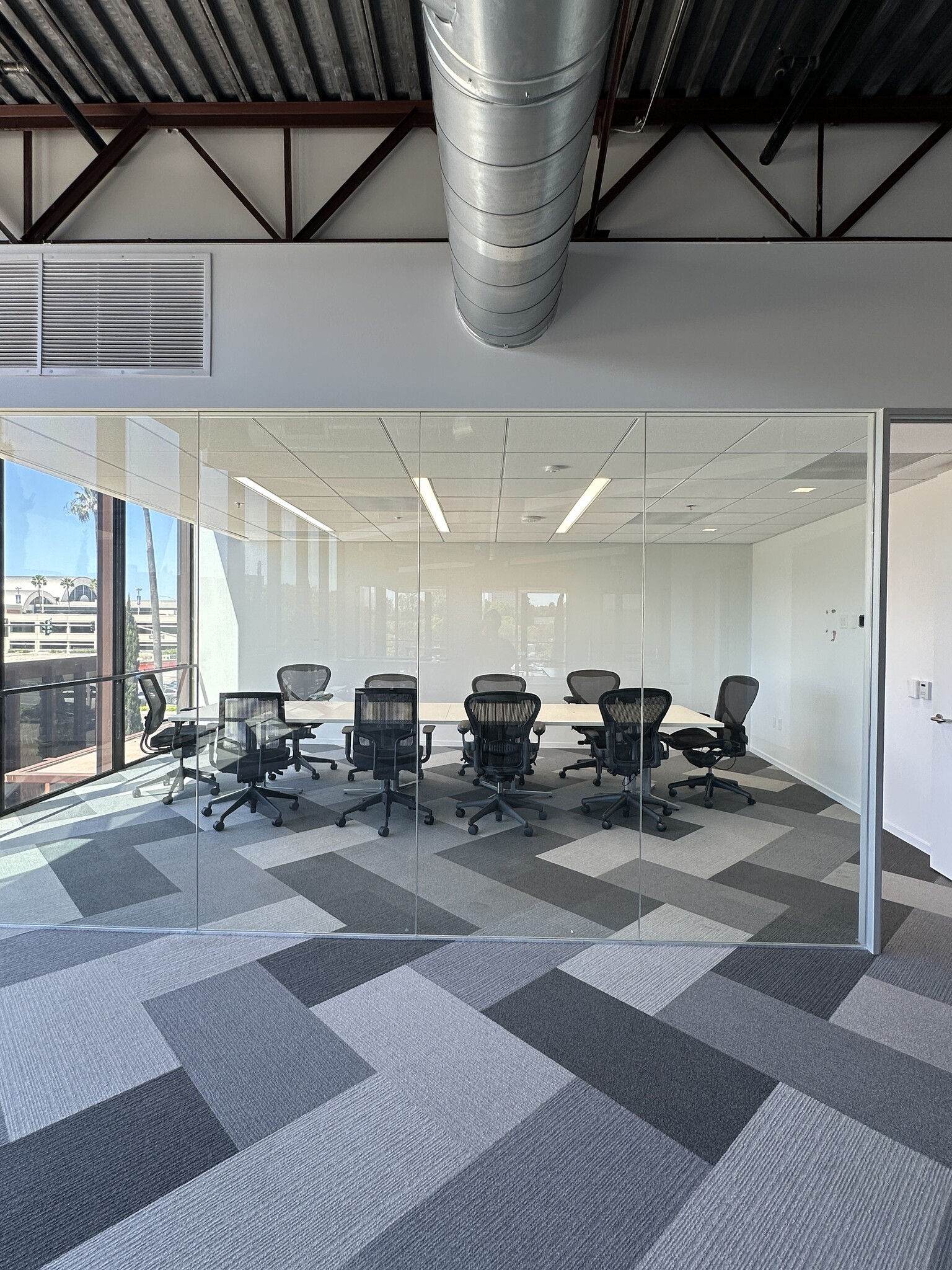 18600 MacArthur Blvd, Irvine, CA à louer Photo intérieure– Image 1 sur 7