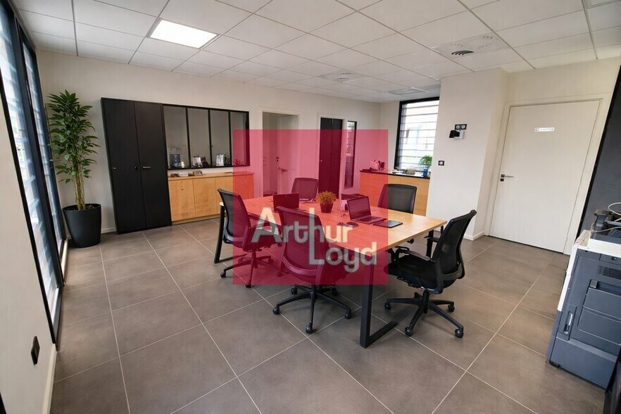 1 Boulevard Charles De Gaulle, Cournon-d'Auvergne à louer - Photo intérieure – Image 2 sur 4