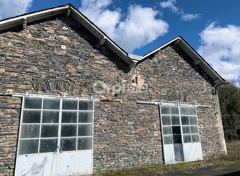 Industriel/Logistique dans Allassac à vendre - Photo de l’immeuble – Image 3 sur 5