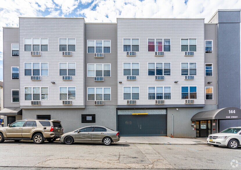 144-150 Fair St, Paterson, NJ à vendre - Photo de l’immeuble – Image 3 sur 4