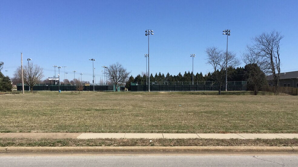 3640 and 3658 S. South Avenue, Springfield, MO à vendre - Photo principale – Image 1 sur 1