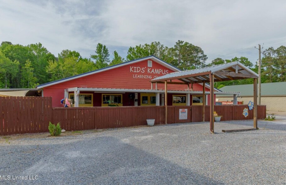 1042 Hwy 42, Sumrall, MS à vendre - Photo de l’immeuble – Image 2 sur 8