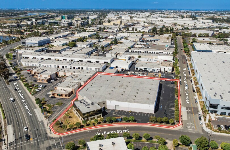 3999 E La Palma Ave, Anaheim, CA à vendre - Photo de l’immeuble – Image 3 sur 9
