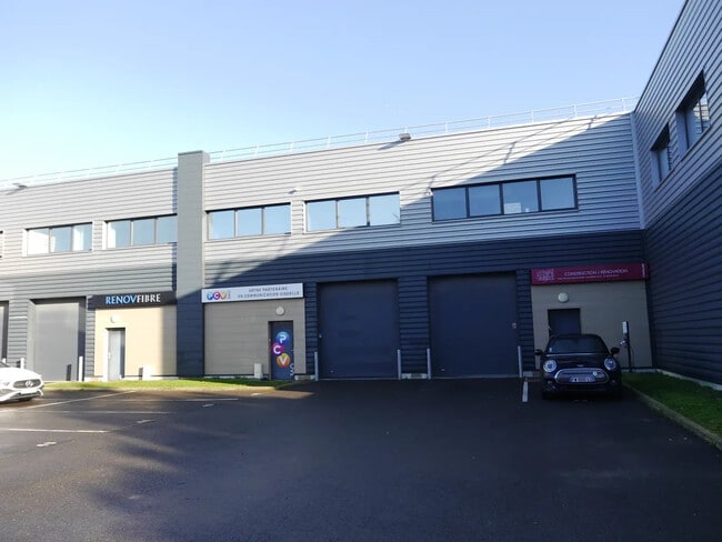 Plus de détails pour 20 Place Marcel Rebuffat, Villejust - Industriel/Logistique à louer