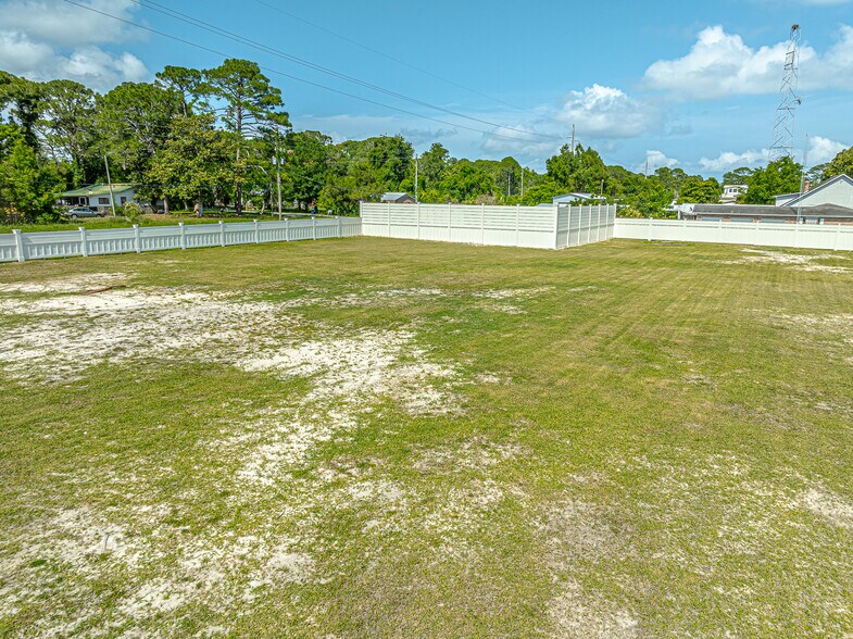 275 US Highway 98, Eastpoint, FL à vendre - Photo de l’immeuble – Image 3 sur 9