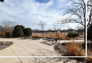 12075 N Corporate Pky, Mequon, WI à louer - Photo de l’immeuble – Image 2 sur 10
