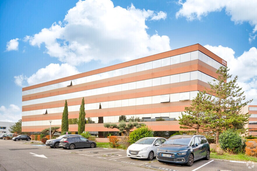 17 Avenue Didier Daurat, Blagnac à louer - Photo de l’immeuble – Image 2 sur 3