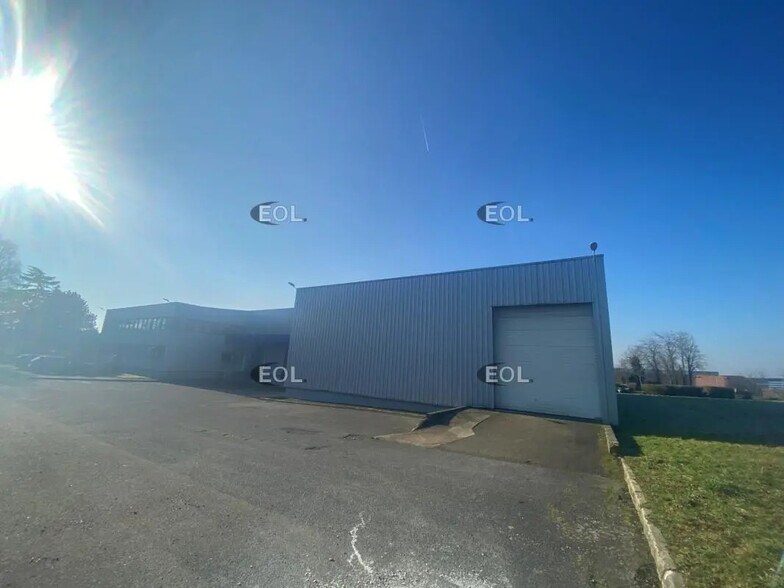 12 Rue De La Briqueterie, Louvres à louer - Photo de l’immeuble – Image 3 sur 7