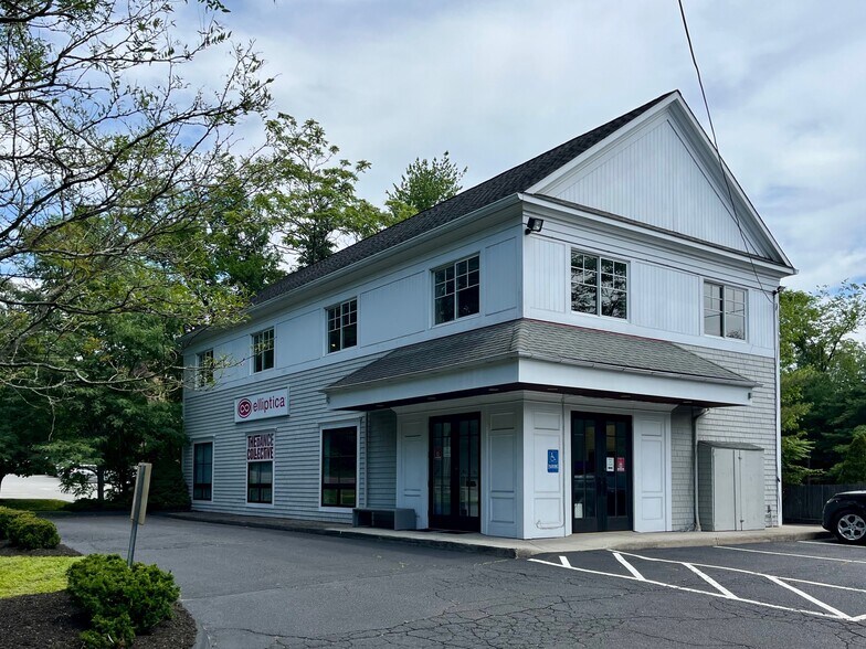 345 Post Rd W, Westport, CT à louer - Photo de l’immeuble – Image 1 sur 6
