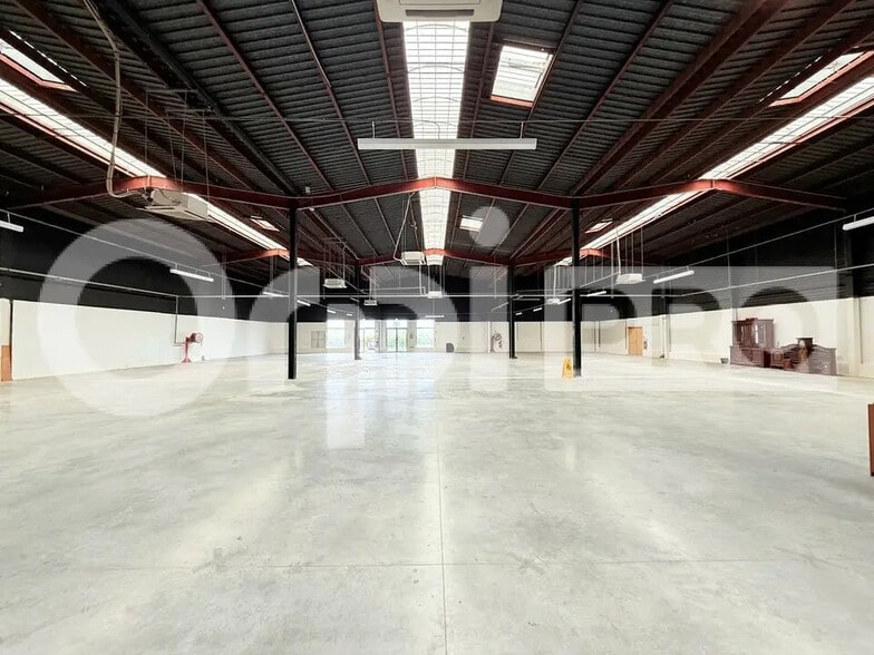 Local commercial dans GONFREVILLE-L'ORCHER à louer - Photo intérieure – Image 3 sur 8