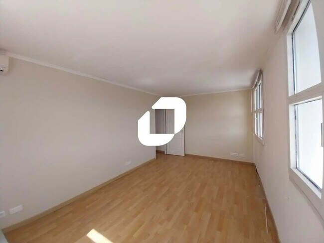 Plus de détails pour Bureau à vendre