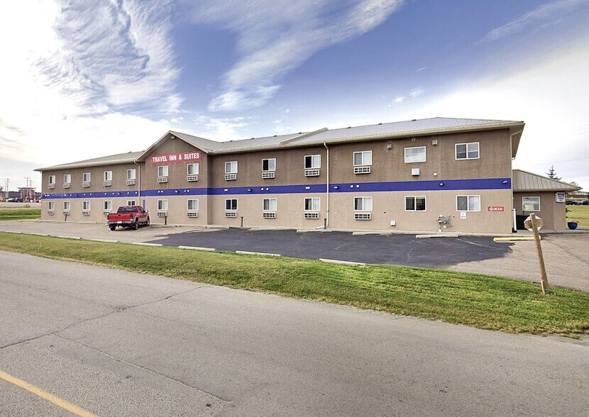 5004 42 Ave, Innisfail, AB à vendre - Photo principale – Image 1 sur 1