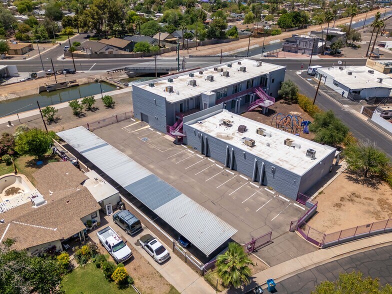 2645 N 24th St, Phoenix, AZ à louer - Photo de l’immeuble – Image 2 sur 18