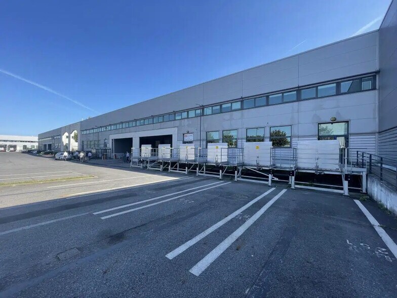 Industriel/Logistique dans Ivry-sur-Seine à louer - Photo de l’immeuble – Image 2 sur 6